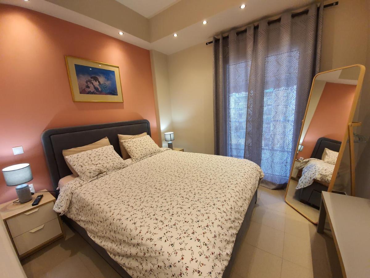 Lukas-2 B/R Luxurious Flat With Veranda Apartment เอเธนส์ ภายนอก รูปภาพ