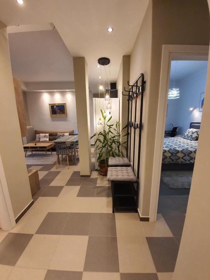 Lukas-2 B/R Luxurious Flat With Veranda Apartment เอเธนส์ ภายนอก รูปภาพ