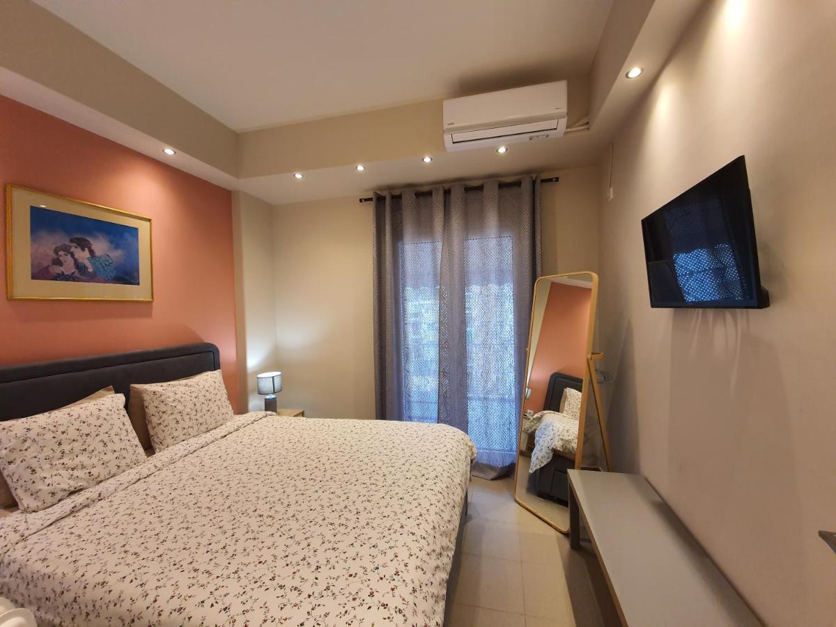 Lukas-2 B/R Luxurious Flat With Veranda Apartment เอเธนส์ ภายนอก รูปภาพ