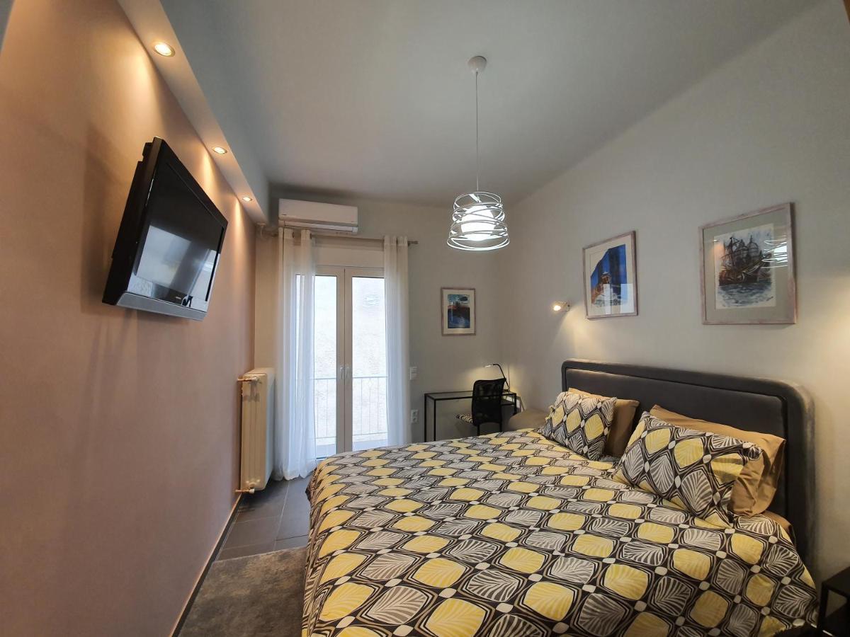 Lukas-2 B/R Luxurious Flat With Veranda Apartment เอเธนส์ ภายนอก รูปภาพ