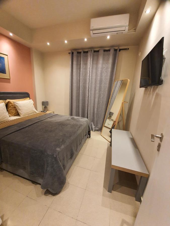 Lukas-2 B/R Luxurious Flat With Veranda Apartment เอเธนส์ ภายนอก รูปภาพ