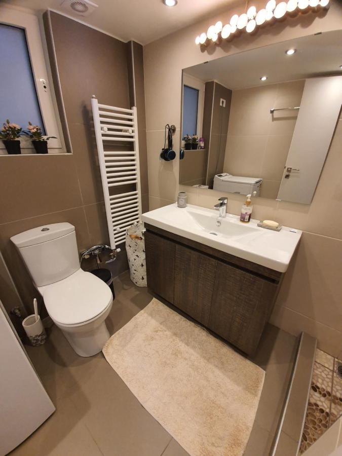 Lukas-2 B/R Luxurious Flat With Veranda Apartment เอเธนส์ ภายนอก รูปภาพ