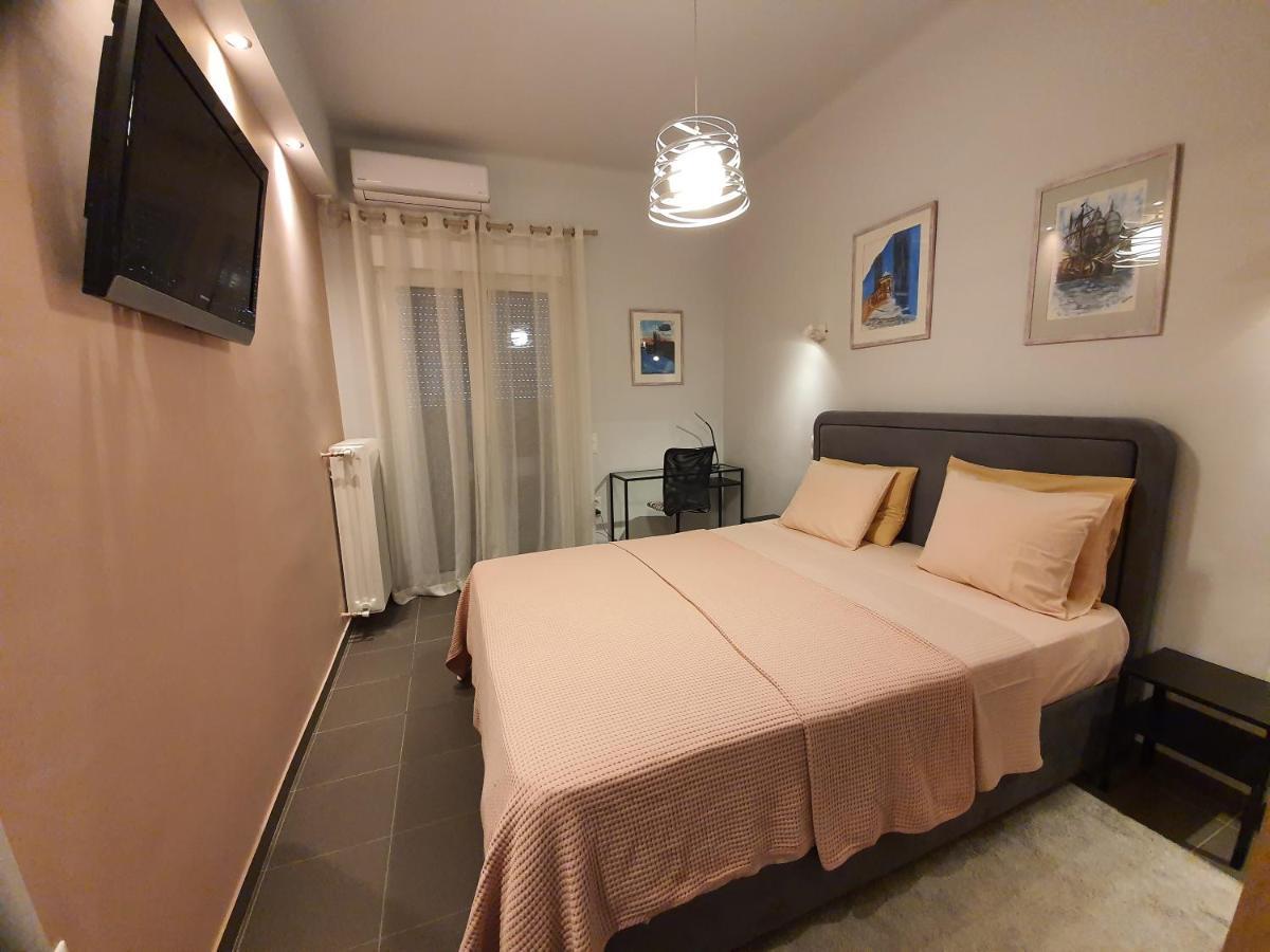 Lukas-2 B/R Luxurious Flat With Veranda Apartment เอเธนส์ ภายนอก รูปภาพ