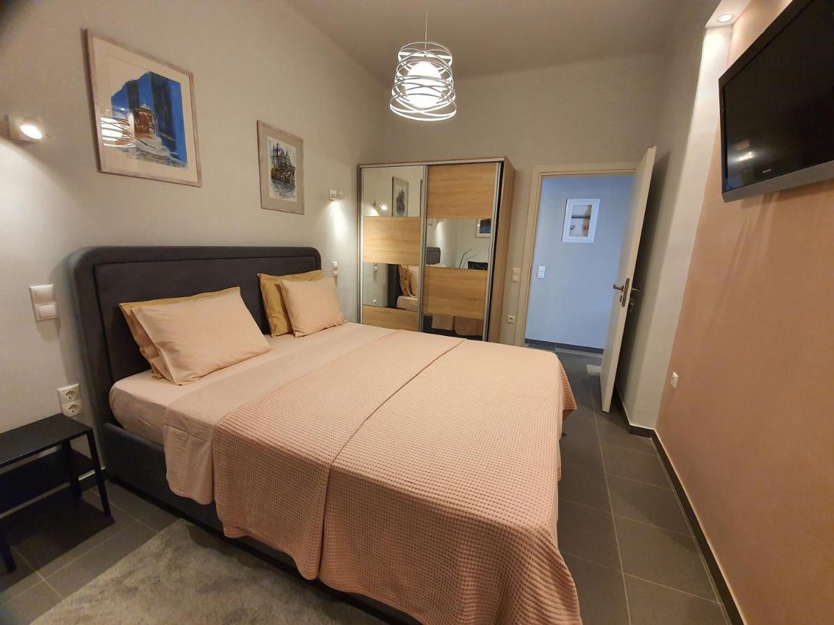 Lukas-2 B/R Luxurious Flat With Veranda Apartment เอเธนส์ ภายนอก รูปภาพ